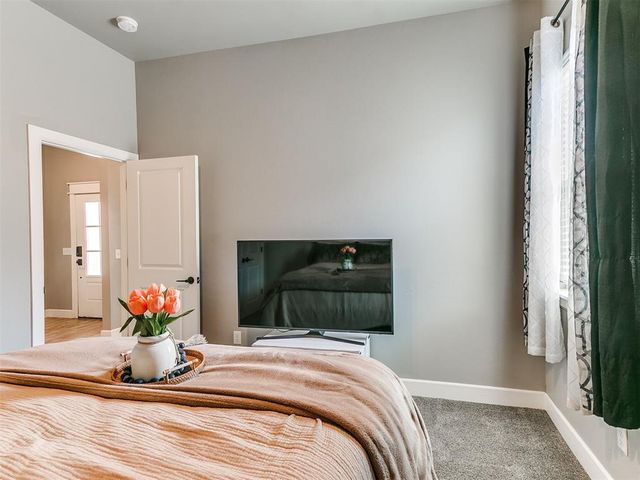 10812 Glover River Drive, Yukon, OK 73099