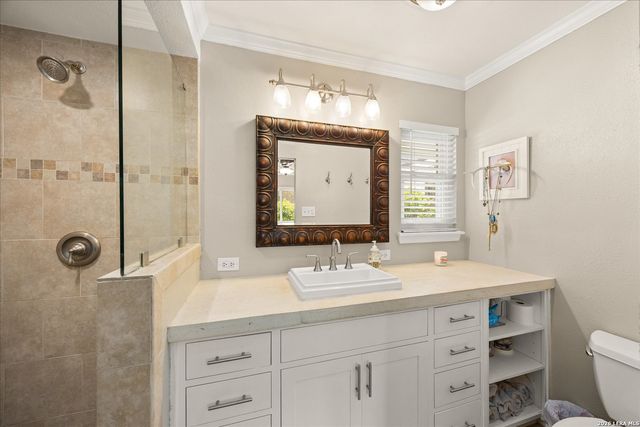 126 KENWOOD AVE, Boerne, TX 78006