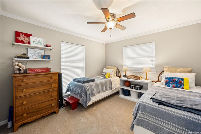 126 KENWOOD AVE, Boerne, TX 78006