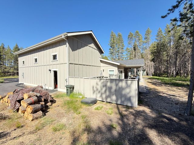 16785 Stage Stop Drive, Bend, OR 97707