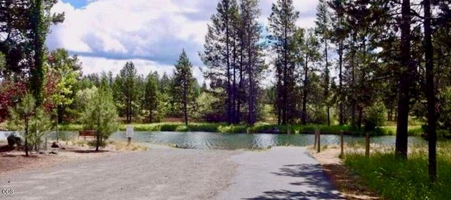16785 Stage Stop Drive, Bend, OR 97707