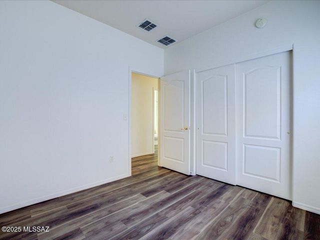 326 E Calle Nacrita, Green Valley, AZ 85614