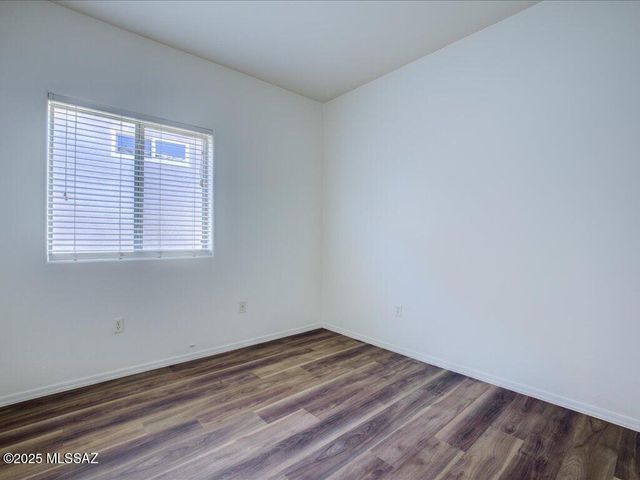 326 E Calle Nacrita, Green Valley, AZ 85614