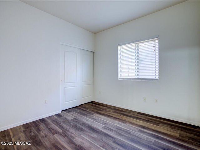 326 E Calle Nacrita, Green Valley, AZ 85614