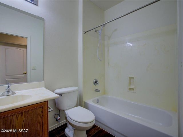 326 E Calle Nacrita, Green Valley, AZ 85614