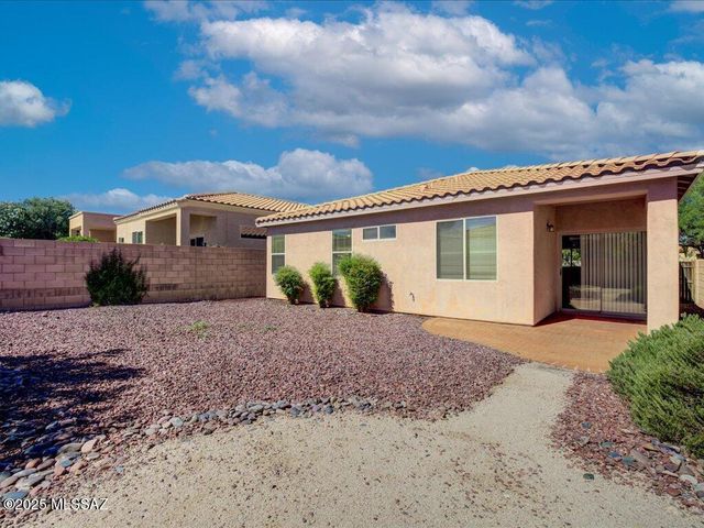 326 E Calle Nacrita, Green Valley, AZ 85614