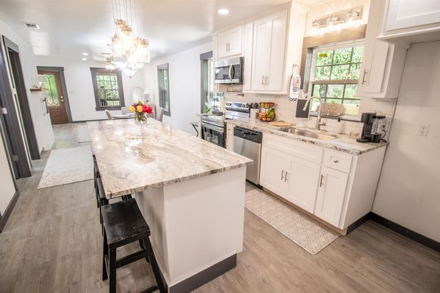 500 Powell Street, Waskom, TX 75692