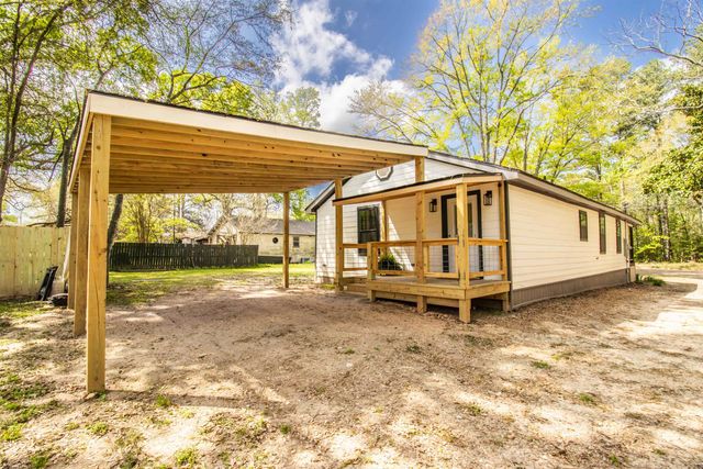 500 Powell Street, Waskom, TX 75692