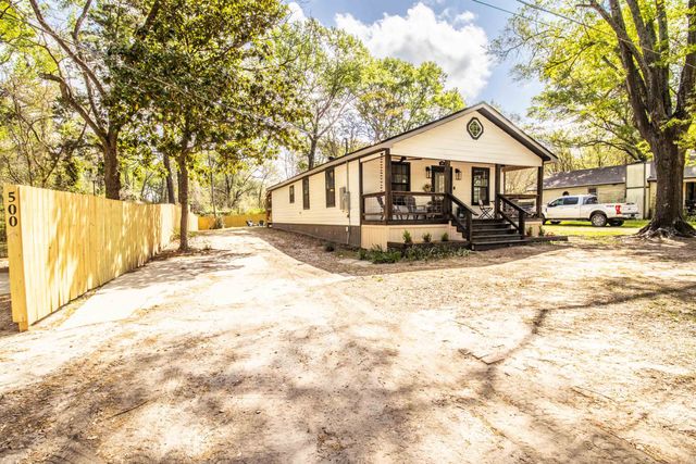 500 Powell Street, Waskom, TX 75692