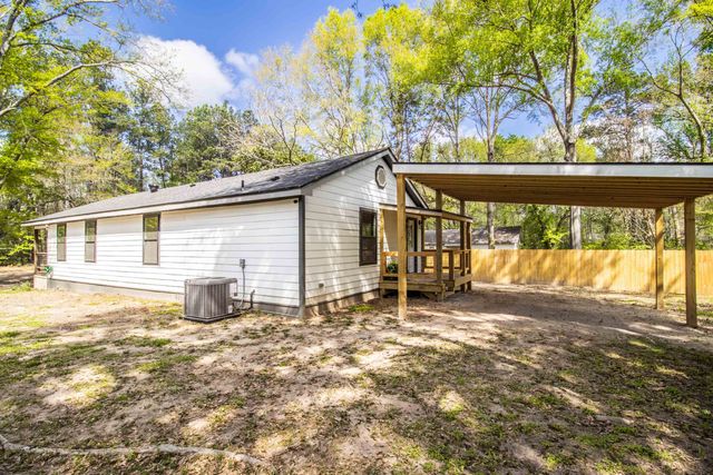 500 Powell Street, Waskom, TX 75692