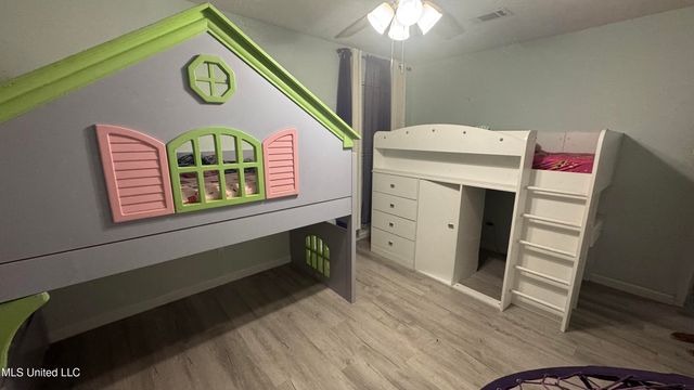 6528 Columbus Circle, Ocean Springs, MS 39564