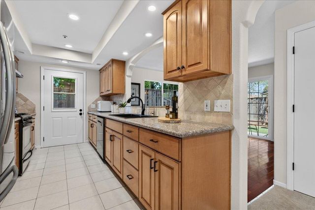 334 Pennsylvania Avenue, Santa Cruz, CA 95062