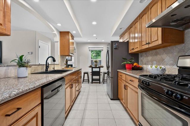 334 Pennsylvania Avenue, Santa Cruz, CA 95062