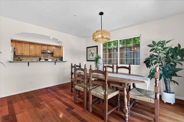 334 Pennsylvania Avenue, Santa Cruz, CA 95062