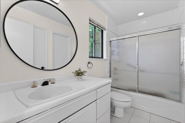 334 Pennsylvania Avenue, Santa Cruz, CA 95062