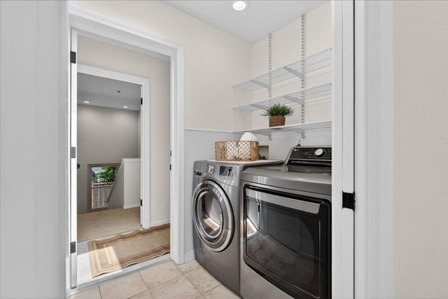 334 Pennsylvania Avenue, Santa Cruz, CA 95062