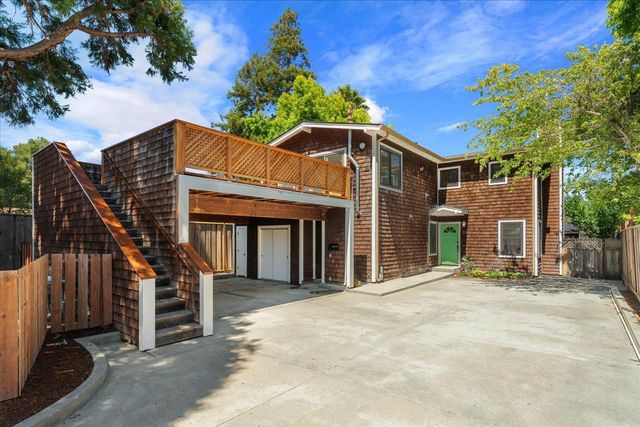 334 Pennsylvania Avenue, Santa Cruz, CA 95062