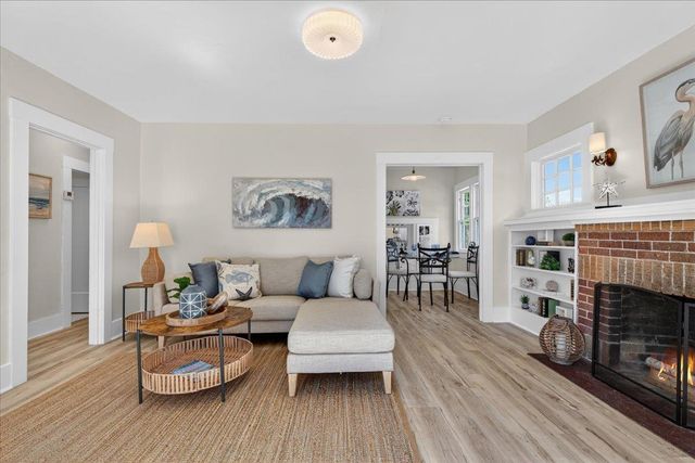 334 Pennsylvania Avenue, Santa Cruz, CA 95062