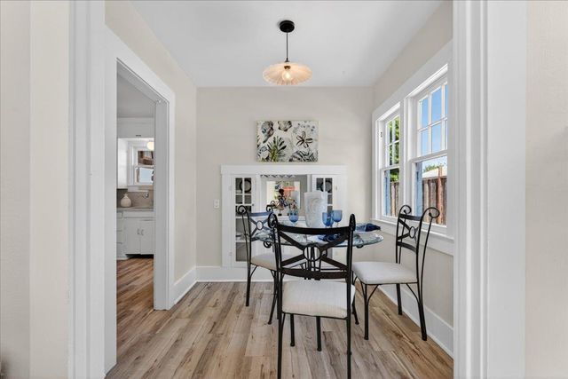334 Pennsylvania Avenue, Santa Cruz, CA 95062
