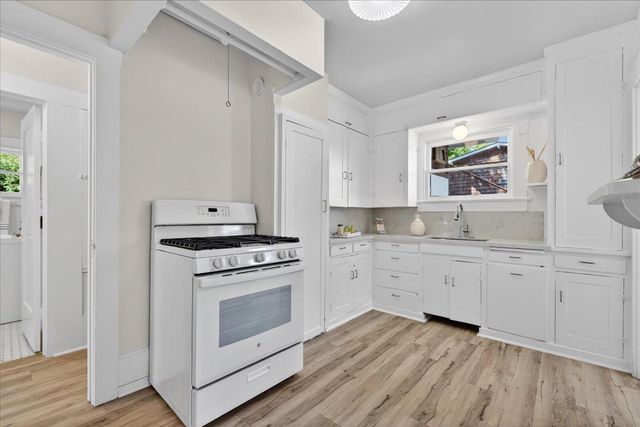 334 Pennsylvania Avenue, Santa Cruz, CA 95062