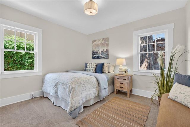 334 Pennsylvania Avenue, Santa Cruz, CA 95062