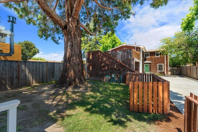 334 Pennsylvania Avenue, Santa Cruz, CA 95062