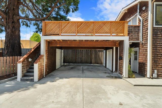 334 Pennsylvania Avenue, Santa Cruz, CA 95062