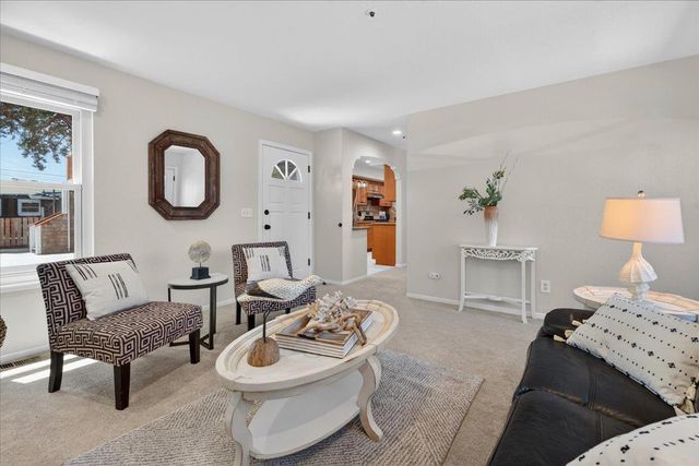 334 Pennsylvania Avenue, Santa Cruz, CA 95062