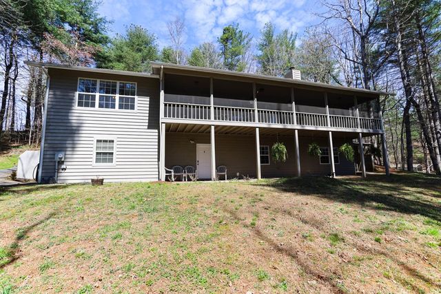 5302 Summerwood Lane, Young Harris, GA 30582