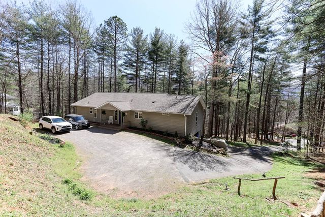 5302 Summerwood Lane, Young Harris, GA 30582