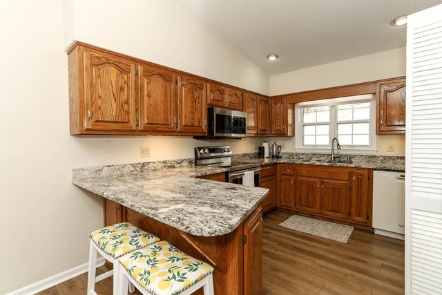 5302 Summerwood Lane, Young Harris, GA 30582