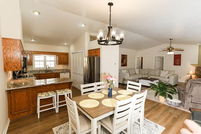 5302 Summerwood Lane, Young Harris, GA 30582