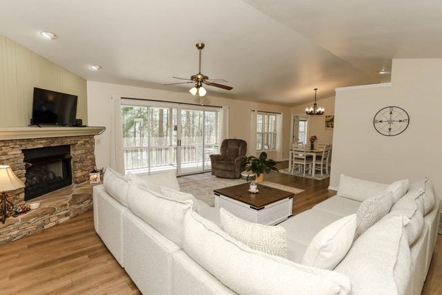 5302 Summerwood Lane, Young Harris, GA 30582