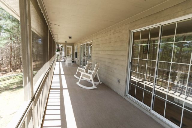 5302 Summerwood Lane, Young Harris, GA 30582