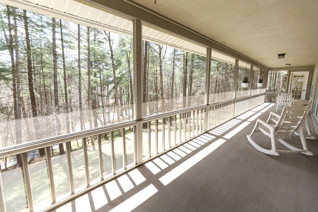 5302 Summerwood Lane, Young Harris, GA 30582