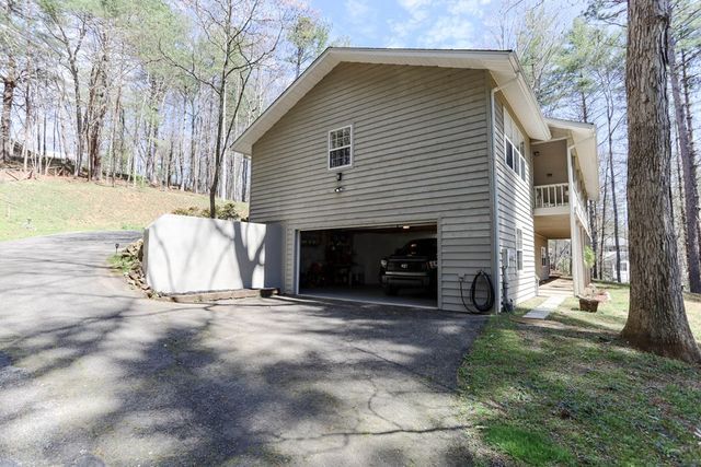 5302 Summerwood Lane, Young Harris, GA 30582