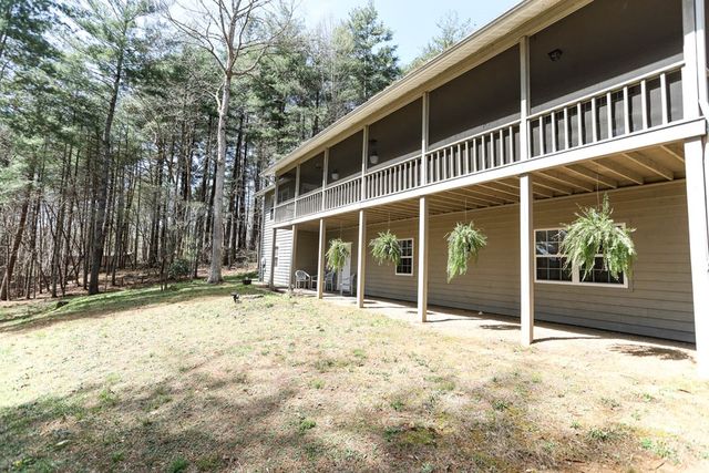 5302 Summerwood Lane, Young Harris, GA 30582