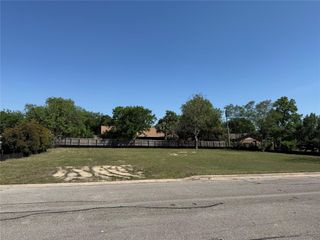 305 S 9th ST, Pflugerville, TX 78660