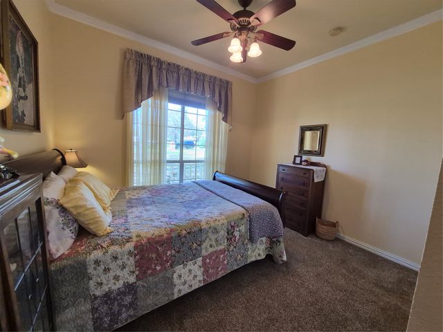 1176 Country Bend Drive, Post Oak Bend, TX 75142