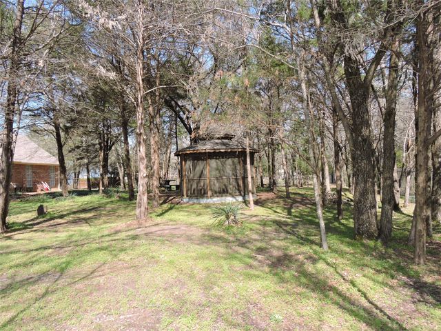 1176 Country Bend Drive, Post Oak Bend, TX 75142