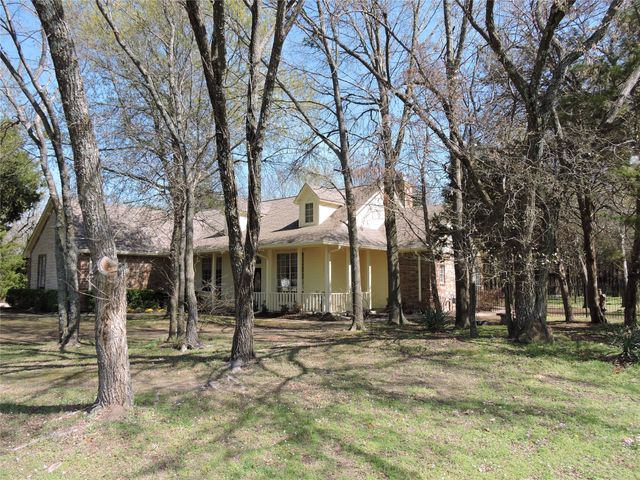 1176 Country Bend Drive, Post Oak Bend, TX 75142