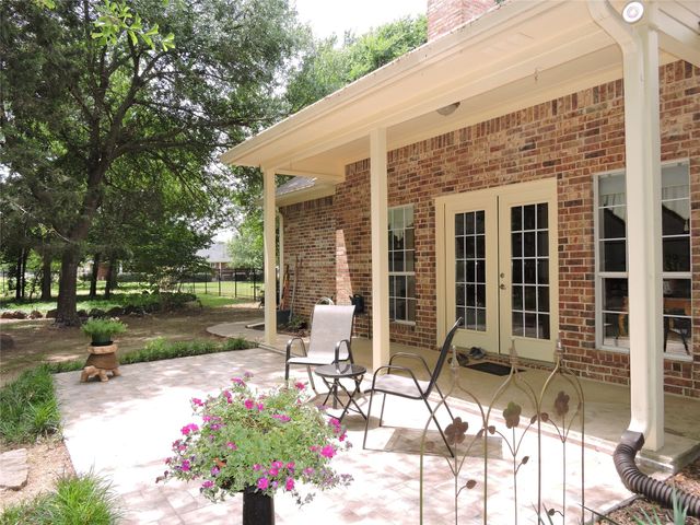 1176 Country Bend Drive, Post Oak Bend, TX 75142