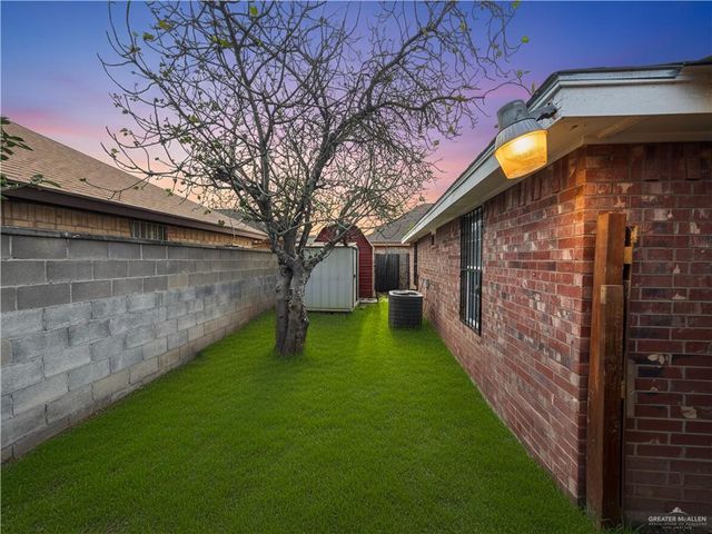 811 S Diplomat Drive, Pharr, TX 78577