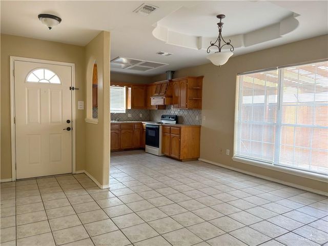 811 S Diplomat Drive, Pharr, TX 78577