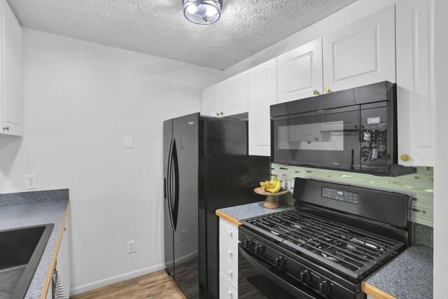 4696 Shalers Drive, 52B, Columbus, OH 43228