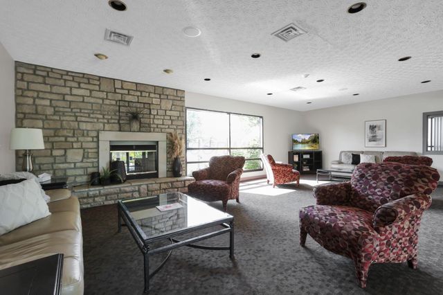 4696 Shalers Drive, 52B, Columbus, OH 43228