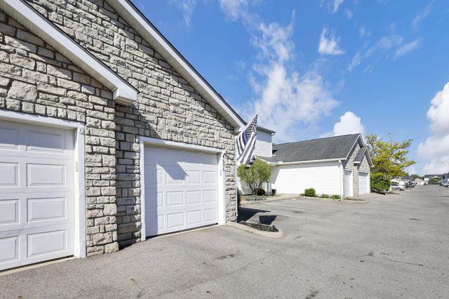 4696 Shalers Drive, 52B, Columbus, OH 43228