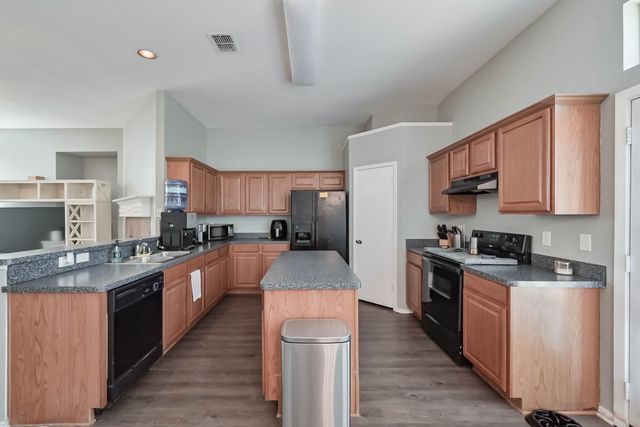 508 Ammonite Court, Arlington, TX 76002
