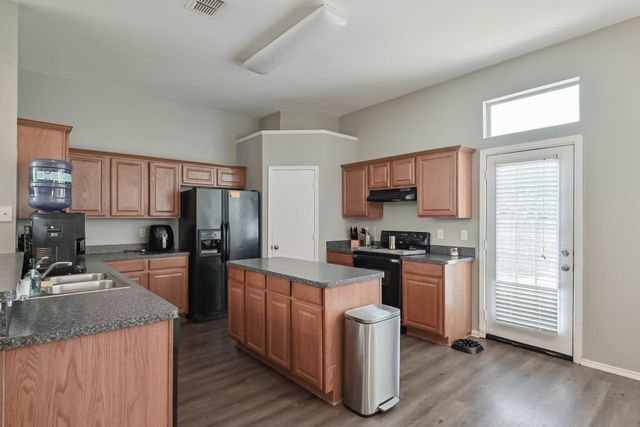508 Ammonite Court, Arlington, TX 76002