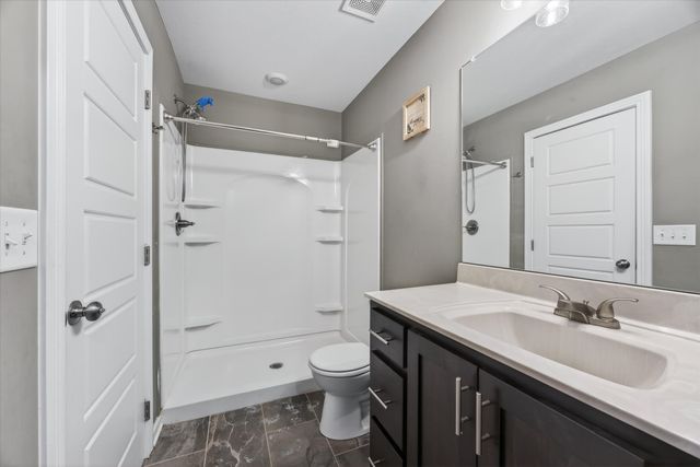 1469 Fredrick Dr, Clarksville, TN 37042